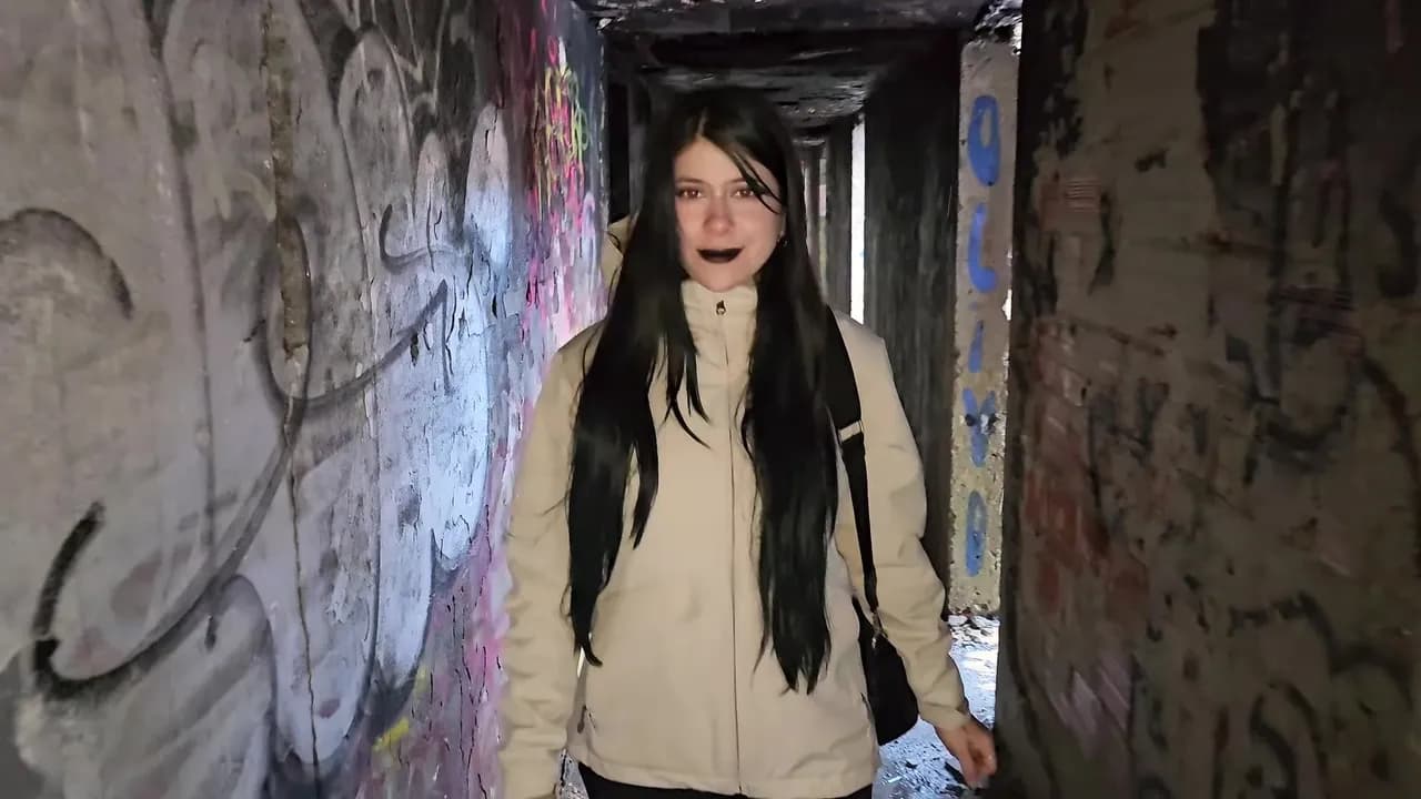 Big Ass Goth Girl Gets Fucked In An Abandoned Hotel - Public