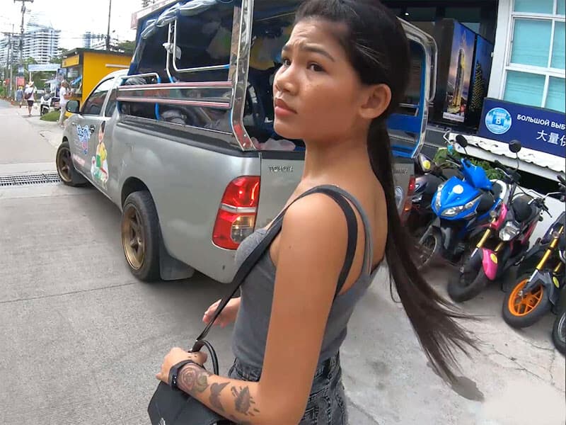 Real amateur Thai teen 18+ cutie fucked after lunch by her temporary boyfriend