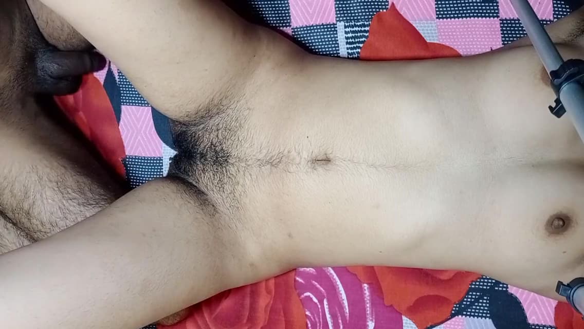 घर पर आए खाना बनाने के लिए कामवाली बाई को सुबह कमरे में ले जाकर चोद दिया 23 Min
