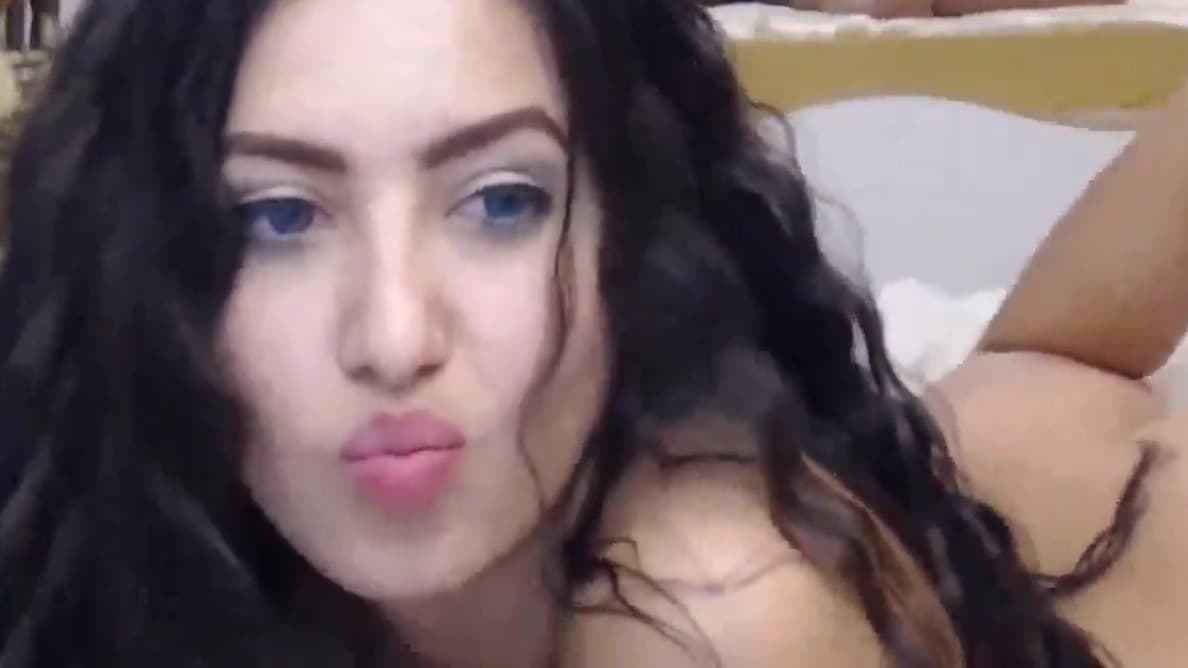 Djamila, Muslim arab woman from Mecca - Saudi Arabia