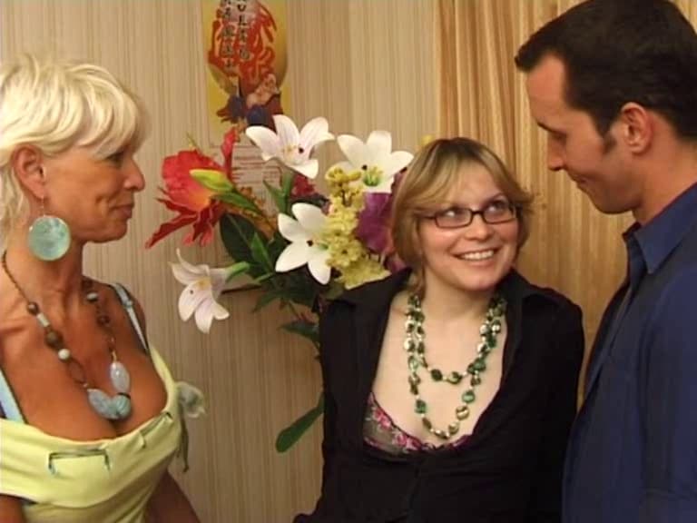 Threesome includes two horny and sexy mature babes