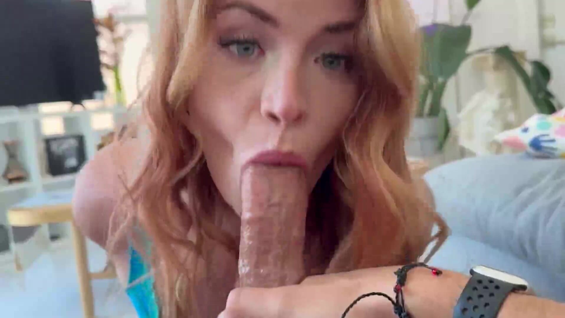 She Came Over To Get Fucked Right After She Broke Up With Her Boyfriend