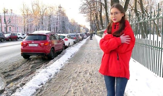 Russian girl seduced by pickup and fucked a guy in his house