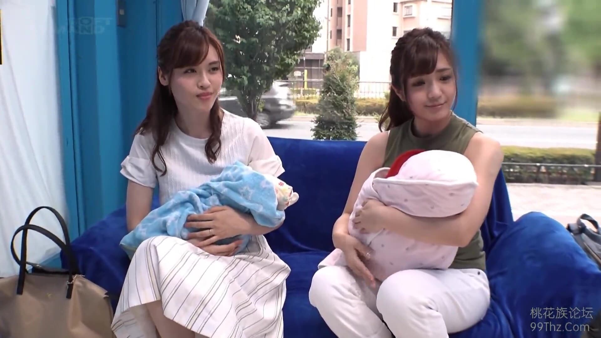 231127奥様ふたりとセックスする120