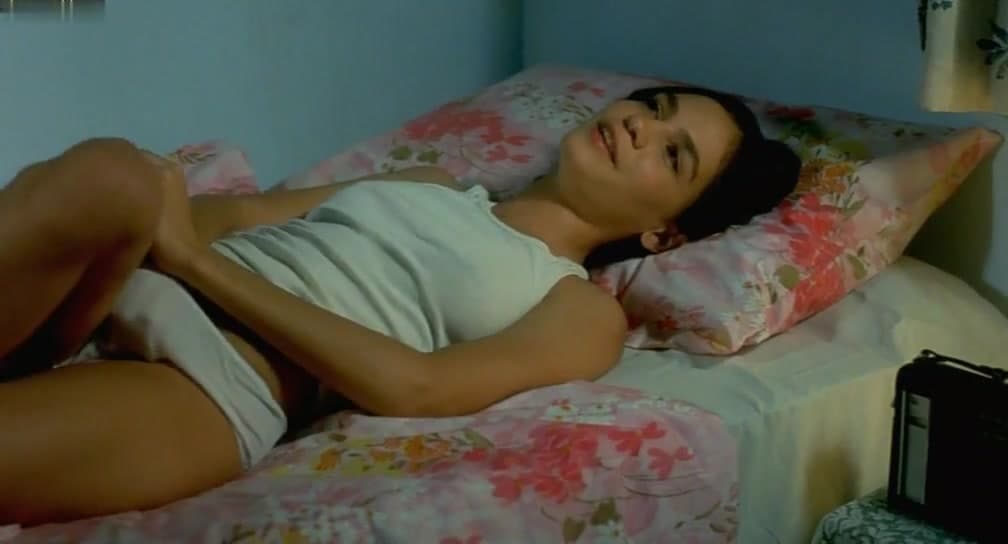 Neta Garty,Aure Atika,Liraz Charchi in Turn Left At The End Of The World (2004)