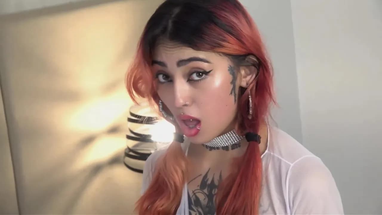 Niks Indian In Hombre Sexy Me Sorprende Masturbandome Y Decide Ayudarme Con Su Gran Pene (parte ) - Aviigail